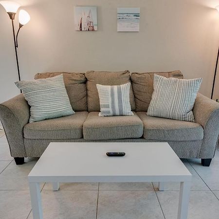 Cozy 1Br Condo With Pool And Gym Centrally Located Ντέστιν Εξωτερικό φωτογραφία