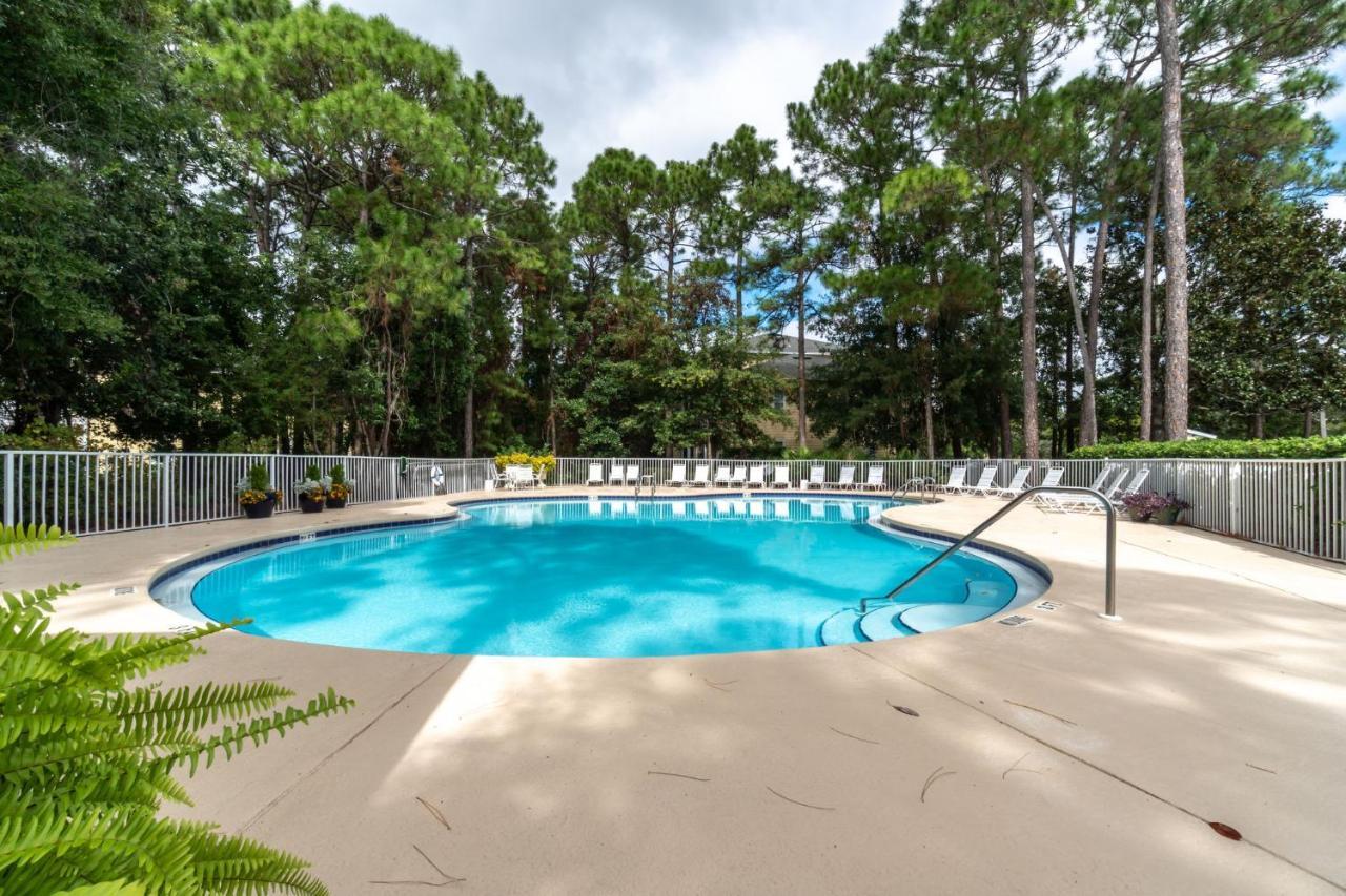 Cozy 1Br Condo With Pool And Gym Centrally Located Ντέστιν Εξωτερικό φωτογραφία